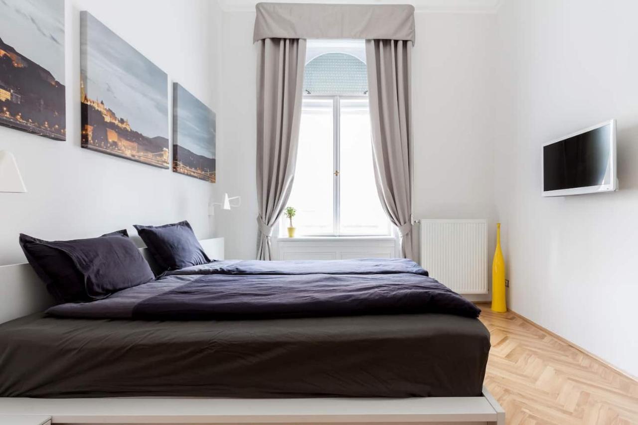Bpr Sophisticated Astoria Suite With Balcony Budapešť Exteriér fotografie