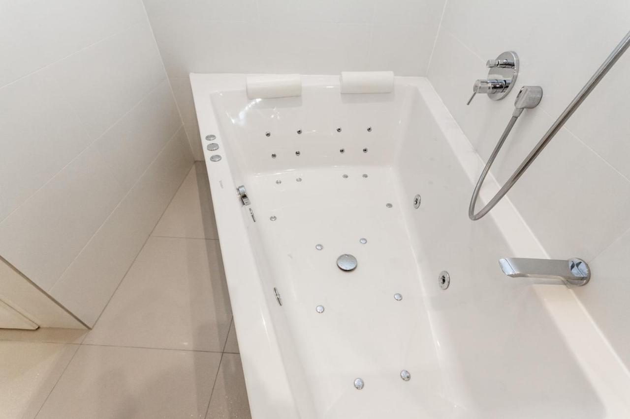 Bpr Sophisticated Astoria Suite With Balcony Budapešť Exteriér fotografie